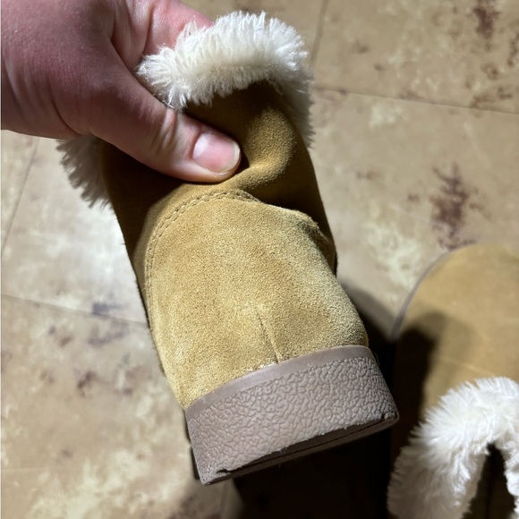 Woman’s size 7 boots - Picture 8 of 11